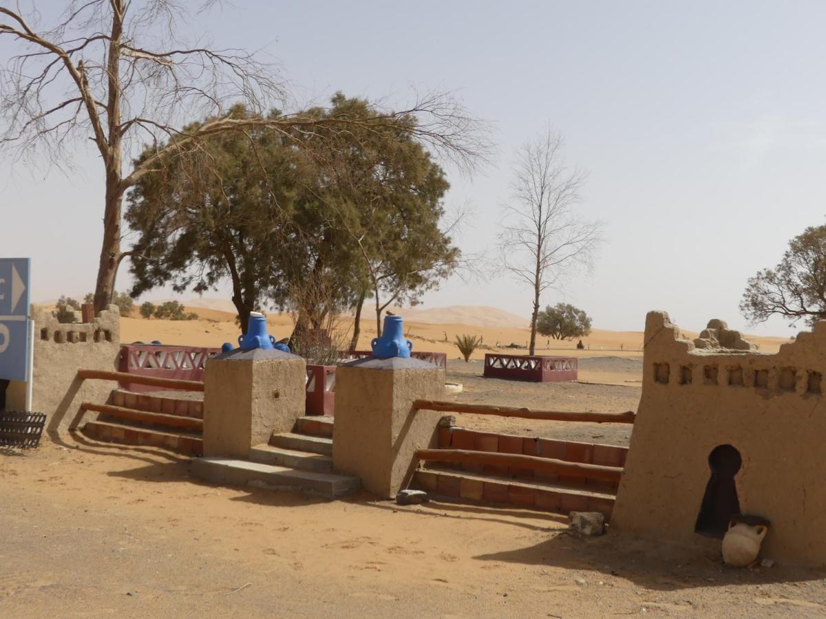 Les Pyramides Hotel Merzouga Exterior photo