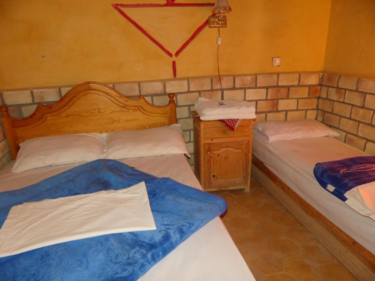 Les Pyramides Hotel Merzouga Exterior photo