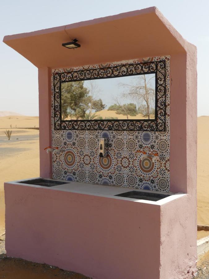 Les Pyramides Hotel Merzouga Exterior photo