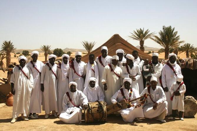 Les Pyramides Hotel Merzouga Exterior photo