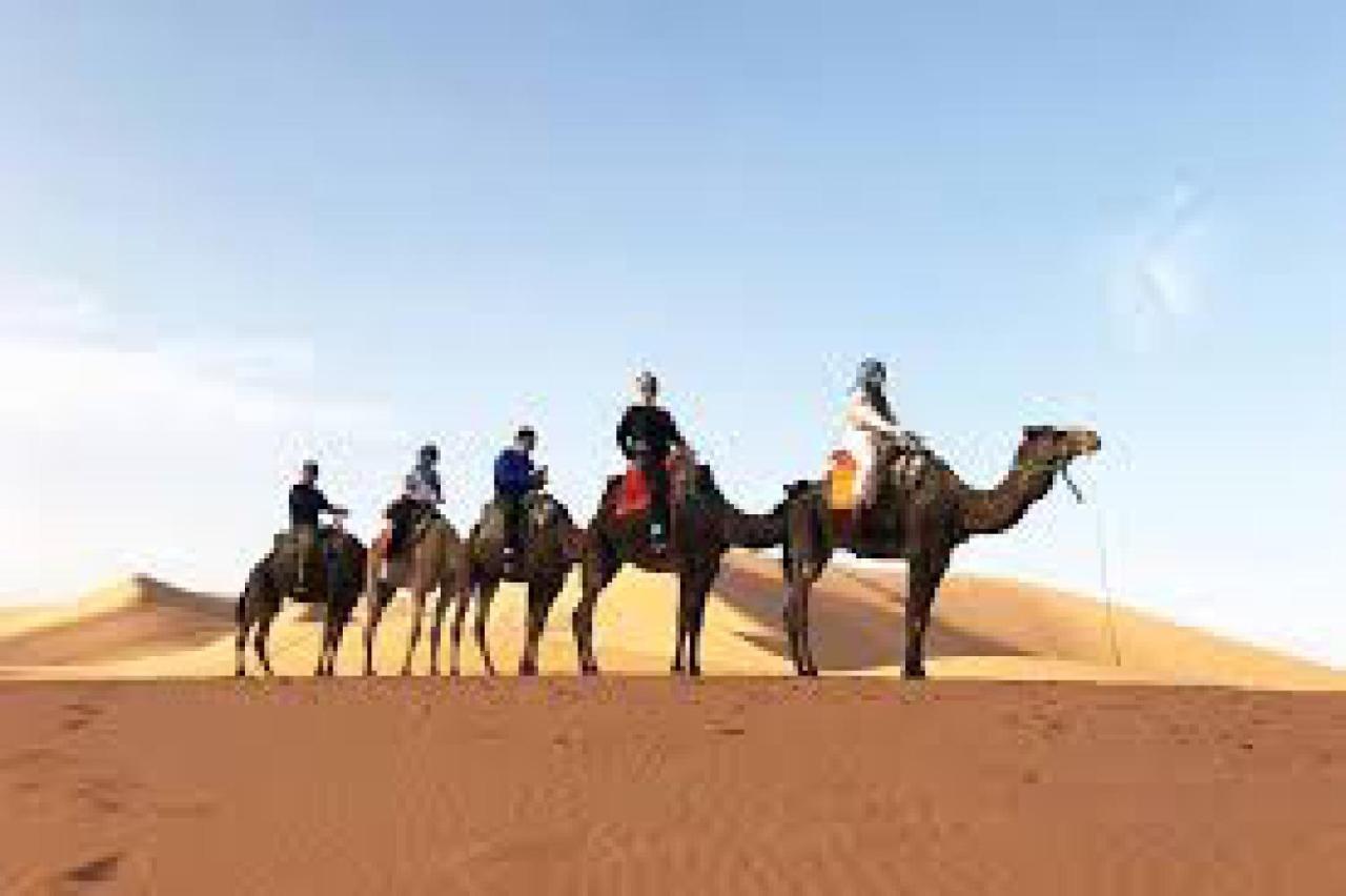 Les Pyramides Hotel Merzouga Exterior photo