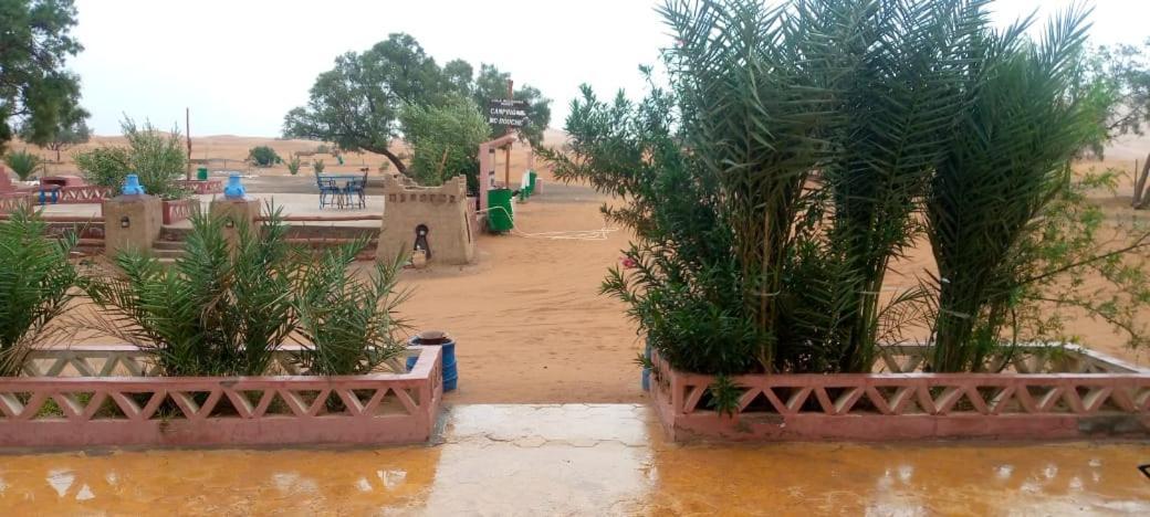 Les Pyramides Hotel Merzouga Exterior photo