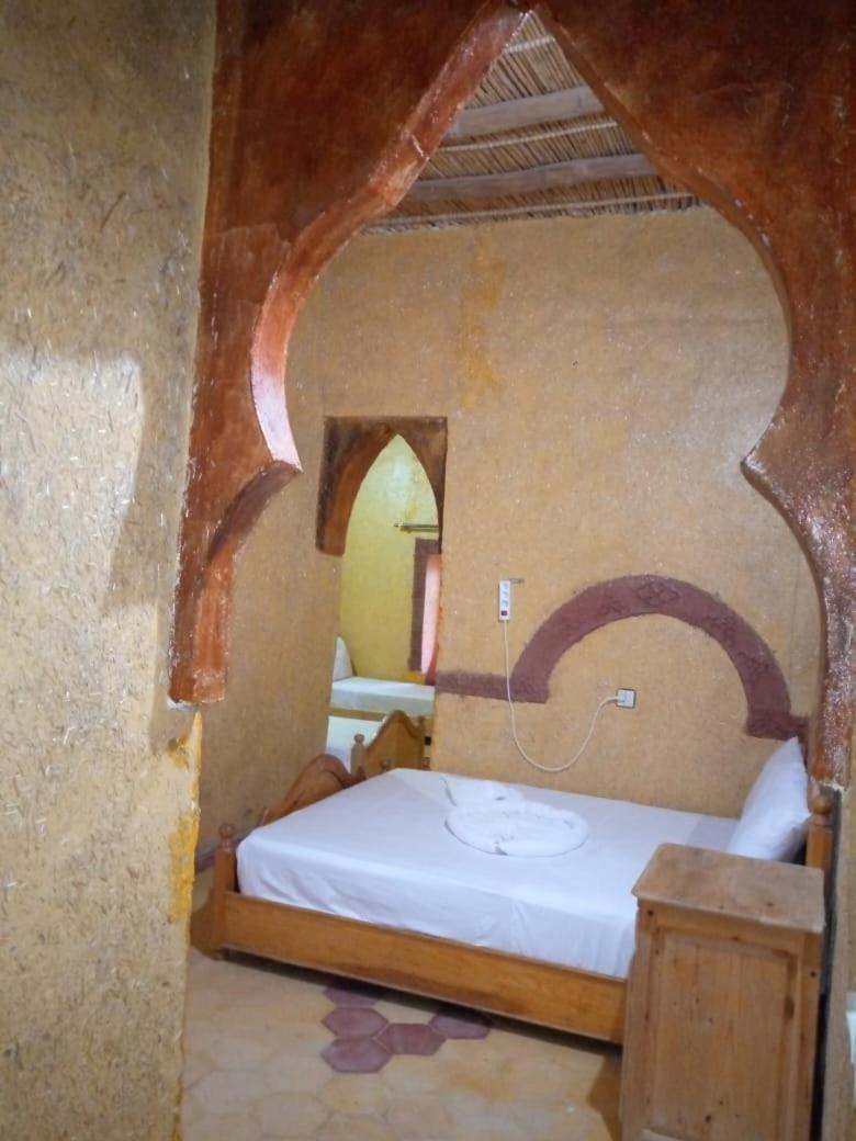 Les Pyramides Hotel Merzouga Exterior photo